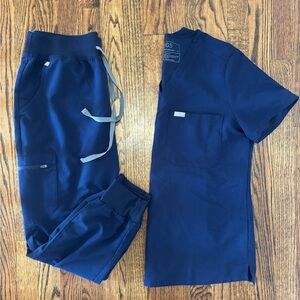 Women’s Navy FIG scrubs